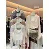 Blusa de Renda Perolada Transparente Patchwork Estilo Francês Falsa Peça Dupla Gola Ampla 28850 com Fita