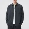 Colección nueva 2026: camisas para hombre en un estilo clásico, discreto y minimalista, con un corte relajado, diseño sencillo y mangas largas versátiles, hechas de algodón