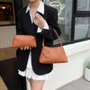 Bolso Tejido de Gran Capacidad para Mujer, Nuevo Bolso de Hombro Casual para el Trabajo, Bolso de Axila de Nicho para Commuter Otoño/Invierno 2025, Bolso para Madre e Hija