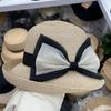Chapéu de pescador de cor contrastante elegante estilo Hepburn feminino de verão para viagem Chapéu de palha à prova de sol Chapéu de bacia encaracolado retrô francês