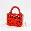 2026 Nuevo Bolso de Mano con Cadena de Perlas y Rejilla de Diamantes con Superficie de Espejo Metálico Bolso Cuadrado Pequeño de Cáscara Dura Bolso Cruzado con Cadena para Mujer Venta al por Mayor