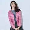 Abrigo Ligero de Algodón de Comercio Exterior para Mujer 2024 Abrigo Corto Delgado Ligero Pequeño de Algodón para Mujer Cuello Alto con Capucha para Mujer Lote