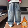 Jeans Largos de Inverno para Meninos com Plus Veludo Estilo Coreano Macacão Infantil de Veludo Solto Casual Calças para Crianças Pequenas Comércio Exterior