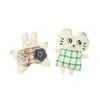 Acessórios de boneca de tecido xadrez estilo Chanel coelho boneca de tecido coelho acessórios de boneca gato de desenho animado coelho suspensórios urso de pelúcia brinquedo roupas feito à mão diy