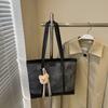 Bolsa Tote Elegante e Simples para Mulheres 2025 Primavera Nova Grande Capacidade Trabalho e Deslocamento Bolsa Axilar Bolsa de Ombro Casual Moderna