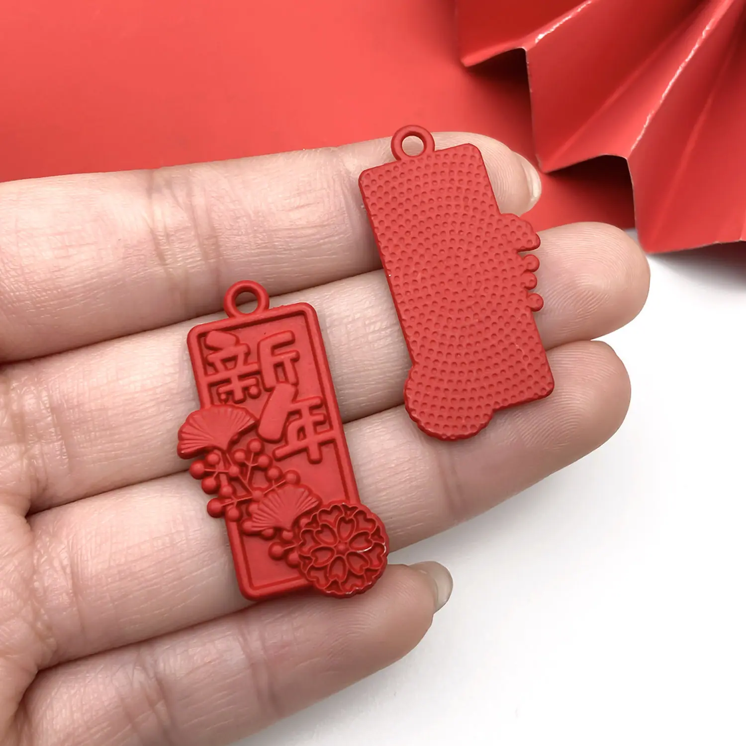 21699-XP-红色烤漆喷漆中国风文字新年33x17mm-