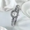 25 Nuevos Relojes Pulsera Moda Reloj para Mujer Estilo Femenino Nicho Gama Alta Valor de Color Estudiantes Coreano Guangzhou Reloj