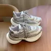 Tênis Chunky para Mulheres, Novo Modelo 2026, Tênis Branco de Malha Respirável para Primavera e Outono, Calçados Esportivos Versáteis Leves que Aumentam a Altura