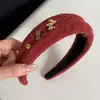 Diadema de Cabeza de Caballo Roja para Mujer con Acabado de Lujo, Adecuada para Año Nuevo, Diseño Alto en la Parte Superior del Cráneo, Diadema para Lavarse la Cara