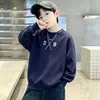 Sudadera con forro polar para niño para otoño e invierno 2026, una prenda superior de cuello redondo moderna y elegante para niños mayores, ropa de invierno versátil y a la moda