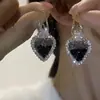 2025 Novos Brincos Retro Coração Verde Brilhante Moda Luxo Leve Exquisitos Versáteis Nicho Brincos Joias