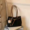 Bolso de gamuza de moda para mujer 2026 nuevo modelo bolso tote de gran capacidad bolso de hombro con estampado de leopardo bolso tote versátil para el día a día