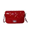 Bolsa Pequeña Cuadrada Fresca Dulce de Mano para Mujer 2026 Verano Nuevo Bolso de Hombro Único Acolchado de Diamantes con Cadena Bolso Cruzado para el Trabajo