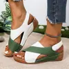 Sandálias de praia coloridas com sola grossa, estilo europeu e americano, modelo Wish, tamanho grande, com tiras cruzadas em velcro, para mulheres. Ideal para o verão de 2026.