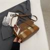 Bolso pequeño popular de este año para mujer, otoño e invierno, todo a juego, nuevo bolso de mensajero informal para mujer, bolso cuadrado pequeño portátil para mujer 2023