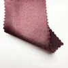 Tejido de satén elástico, grueso y brillante con una caída suave, que presenta un efecto reluciente de seda artificial, adecuado para disfraces de baile y ropa formal.