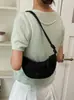 Bolsa transversal moderna e simples para o dia a dia de mulheres, nova bolsa de ombro casual e única estilo Ins 2026, bolsa de bolinho de alta estética e tendência
