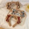 Diadema de felpa de oso de peluche lindo de dibujos animados estilo preppy otoño e invierno diadema para lavar la cara de piel de cordero niña vendiendo tarjeta de germinación