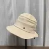 Diseño Otoño e Invierno Estilo Temperamento Lujo Ligero Sombrero de Pescador Plisado Nuevo Moda para Mujer Adelgazante Facial Informal Ala Suave Sombrero de Cubo Color Café