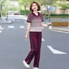 Traje Deportivo de Moda para Mamá 2026 para Mujeres de Mediana Edad y Mayores, Conjunto de Dos Piezas Delgado de Manga Corta de Verano con Camisa Rayada