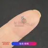 Pendientes de Aleación de Titanio F136 Incrustados con Circonita 5A Círculo Retorcido Rosca Interna Clavo para Hélice Auricular Clavo para Labio Joyería de Piercing de Titanio G23