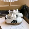 Zapatos Casuales Lindos con Ojos Grandes para Bebés Niñas, Zapatos Forrest Gump, Nuevos Zapatos Deportivos Infantiles Primavera y Otoño 2026, Zapatos de Entrenamiento Alemanes