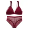 Novo conjunto de sutiã de renda com bojo triângulo estilo francês para mulheres, sutiã sexy sem aro com costas abertas e detalhes vazados em renda, conjunto de lingerie de duas peças