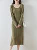 Vestido Tricotado Slim de Lã Novo Estilo Outono e Inverno 2025 para Mulheres Versão Coreana Decote U Torcido A-Line Vestido de Caxemira Atacado