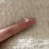 Pendientes de Copo de Nieve para Mujer, Pendientes de Alta Gama que No Necesitan Quitarse al Dormir, Pendientes Pequeños y Delicados de Flor de Hielo para Estudiantes