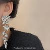Aretes Largos Colgantes de Aleación Tridimensional de Flores Retro Europeas y Americanas, Aretes Personalizados de Hojas Exageradas de Alta Gama Medievales al por Mayor