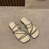 Novedad Primavera y Verano 2026 Chanclas Brillantes de Punta Cuadrada y Punta Abierta con Tacón Bajo Grueso para Mujer con Tiras de Pedrería Plateada