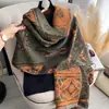 Bufanda Popular de Imitación Cachemir Otoño e Invierno 2025 Chal de Estilo Étnico para Mujer Chal Exterior Caliente Jacquard Retro con Borlas