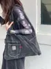 Bolso de Hombro de Mezclilla Vintage Bolso de Lona Distintivo Moda Callejera Estudiante Versátil Bolso Grande