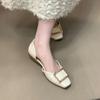 Sapatos Rasos Quadrados Clássicos Vazados 2026 Novo Modelo Estilo para o Trabalho Couro Envernizado Fashionáveis Chiques Confortáveis Sapatos Femininos Versáteis