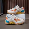 Zapatillas de malla doble con velcro para niños, unisex, con puntera anticolisión, suela suave, antideslizantes, zapatos casuales para niños pequeños