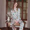 Pijama de Fresas Azules de Verano para Mujer Imitación Seda Manga Larga Pantalón Largo Conjunto de Ropa para el Hogar Dibujos Animados Fresco Se Puede Usar Afuera