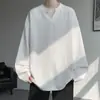 Camiseta Masculina Cleanfit Retro Texturizada de Manga Longa para Primavera e Outono Estilo Preguiçoso Decote V High-End Caimento Tamanho Grande Camiseta Interna