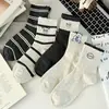 Nuevos Calcetines Grises de Oso de Dibujos Animados para Primavera y Otoño, Calcetines de Algodón para Mujer hasta la Mitad de la Pantorrilla, Calcetines Largos de Estilo Academia Deportiva, Lindos Calcetines de Estilo Japonés para Mujer