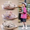 Zapatillas versátiles de moda para niños, nuevos modelos de otoño 2026 estilo coreano, zapatos casuales de velcro para niñas, zapatos modernos para niños