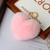 Llavero colgante de pompón de corazón multicolor, adorno colgante para coche, pequeño corazón de durazno de felpa con estampado de leopardo, accesorios de joyería al por mayor
