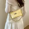 Bolsa Transversal Versátil de Luxo Leve 2026 Nova Bolsa de Ombro Elegante Pequena Acolchoada Estilo Chanel para Mulheres no Trabalho