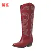 Novos Sapatos Femininos Outono/Inverno 2026 em Estoque para Lojas Independentes Wish e Amazon: Botas de Couro de Cano Alto Bordadas com Salto Grosso para Mulheres
