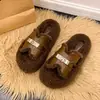 Zapatillas peludas de diseño único con suela gruesa para mujer, nueva colección otoño/invierno 2026, calzado de moda para exteriores, sandalias casuales tipo slip-on con hebilla