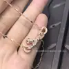 Colar de Leopardo de Diamante Completo Transfronteiriço Europeu e Americano de Alta Qualidade com Pingente de Leopardo Tímido Cravejado de Diamantes e Pingente de Cabeça de Leopardo Direto do Fabricante
