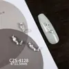 Decoraciones brillantes de zirconia cúbica y perlas para uñas, con un lujoso diseño de estilo francés con bordes redondeados tridimensionales y adornos de diamantes completos.