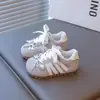 Zapatos Casuales para Niños 2025 Otoño Nuevo Estilo Coreano Moño con Cordones Malla Simple Transpirables Zapatos de Entrenamiento Alemanes para Niñas