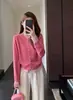 A cor é linda, jovial e moderna, cardigã de tricô rosa de duas peças falsas, agasalho feminino 26 Outono/Inverno Novo H091813
