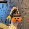 Llavero de linterna de cuero PU de dibujos animados creativos, charm de bolsa de calabaza y fantasma lindo, un pequeño regalo de Halloween