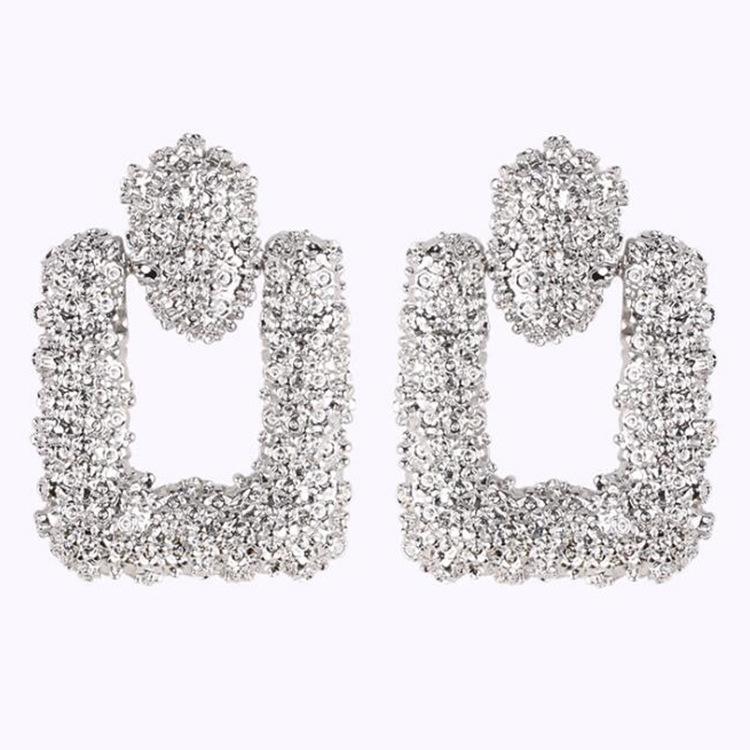 9431799768_1626211359