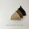 Gorro para Bebé Otoño e Invierno Cálido y a Prueba de Frío Gorro de Punto Pullover para Niños y Niñas Exterior Sencillo Corazón Etiqueta Pequeña Gorro Protector de Orejas Moderno